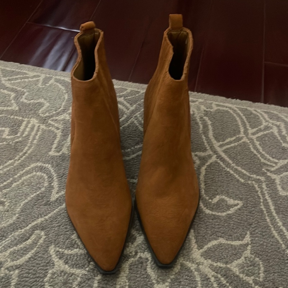 ankle boots